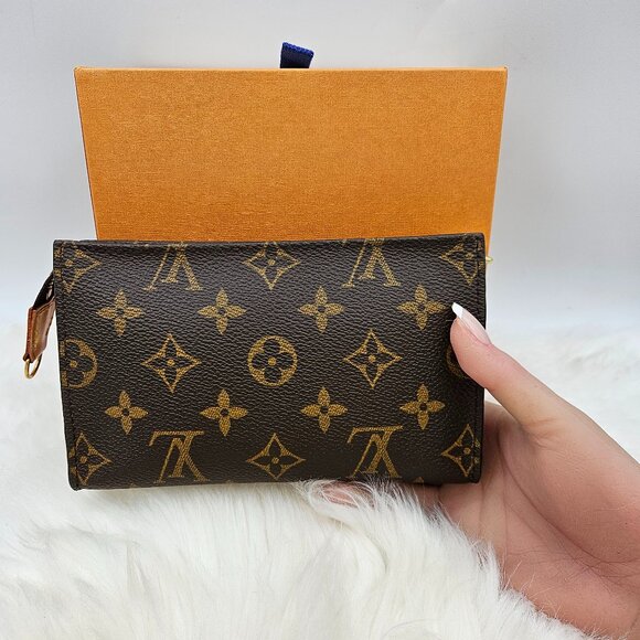 Louis Vuitton Monogram Toiletry Pouch 17 - Picture 1 of 17
